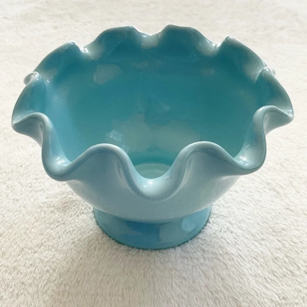Williams Sonoma Blue Ruffle Pedestal Bowl – Ceramic Candy Dish 5.75”